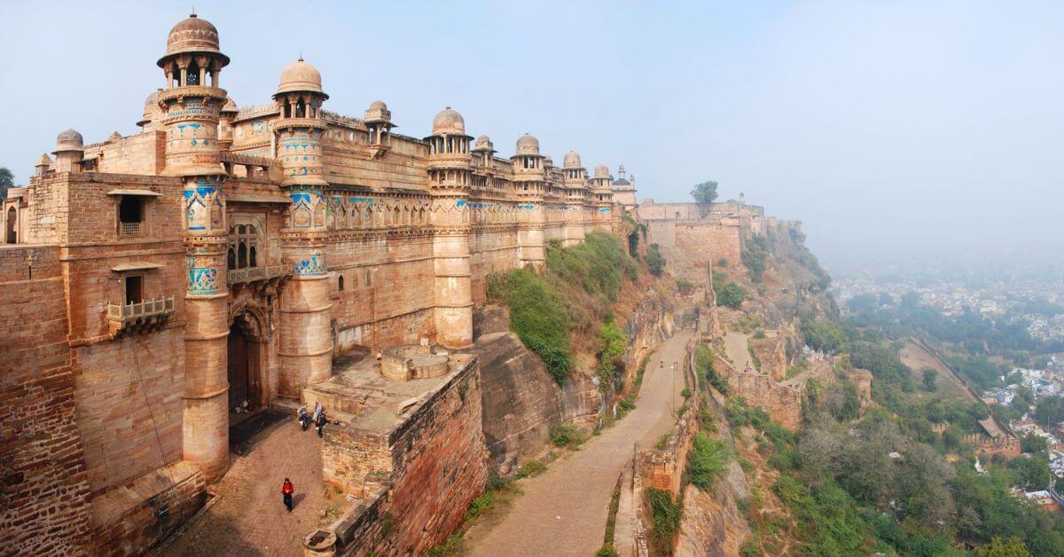 Gwalior Top 10 Historical Places To Visit! How To Reach!