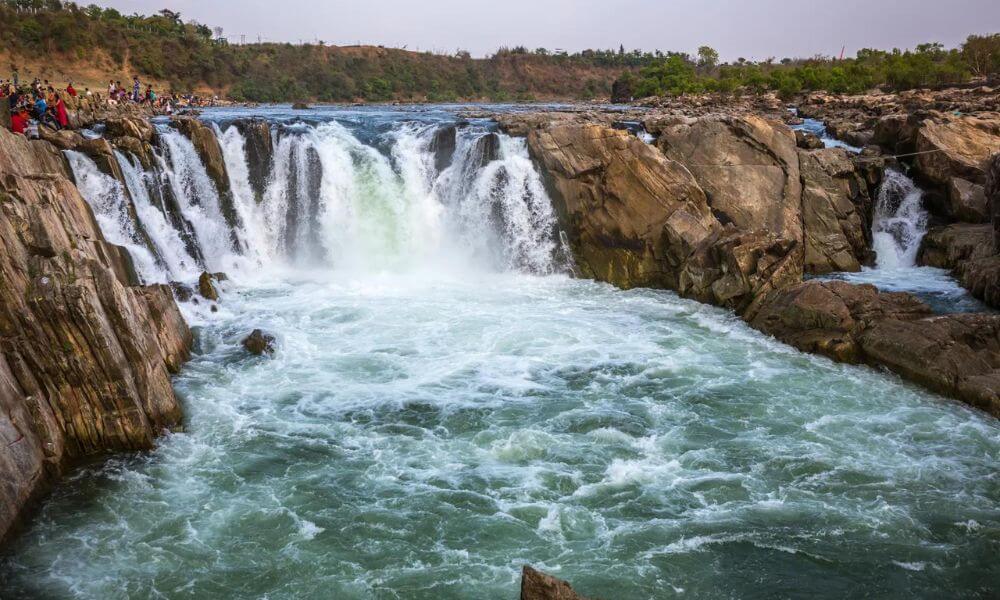 About Dhuandhar Falls