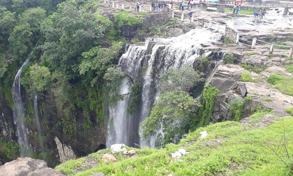 Kakra Khoh Waterfall