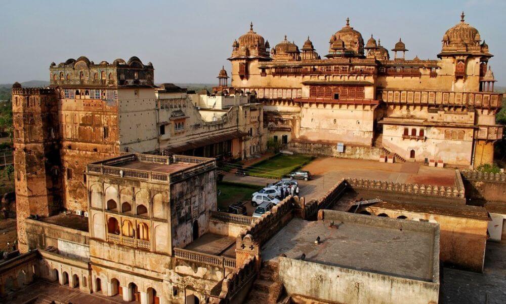About Orchha Fort Complex
