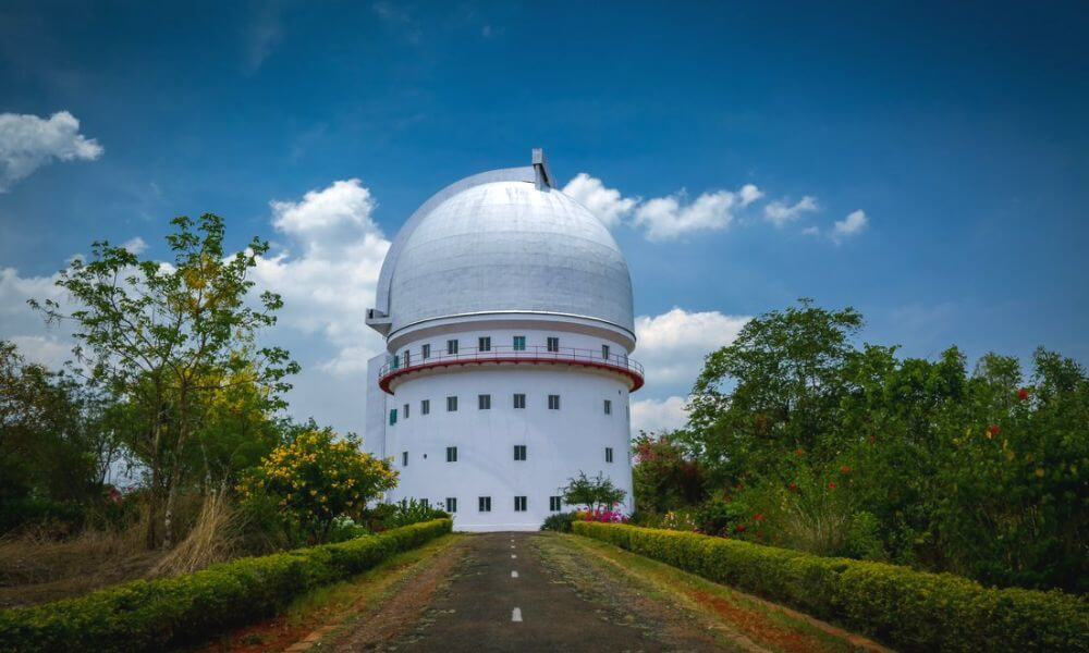 Telecommunications And Observational Services At The Observatory