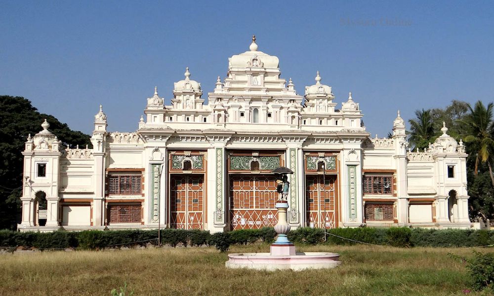 Jaganmohan Palace Art Gallery And Auditorium 