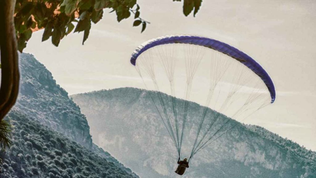 Paragliding