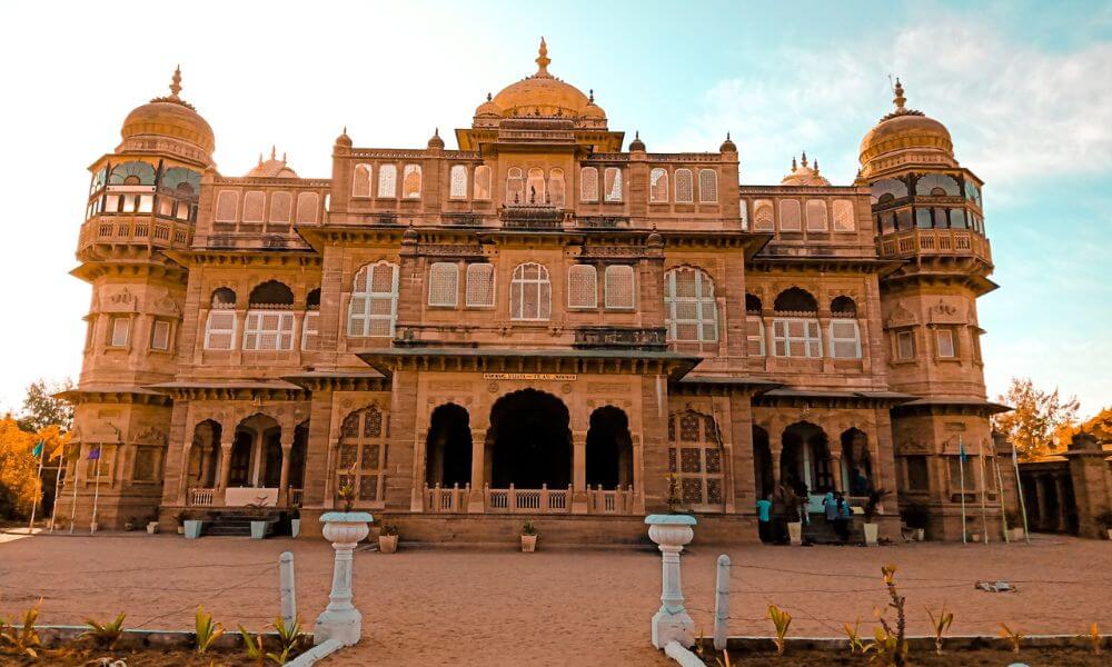 About Vijaya Vilas Palace