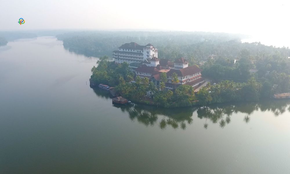 Ashtamudi Lake