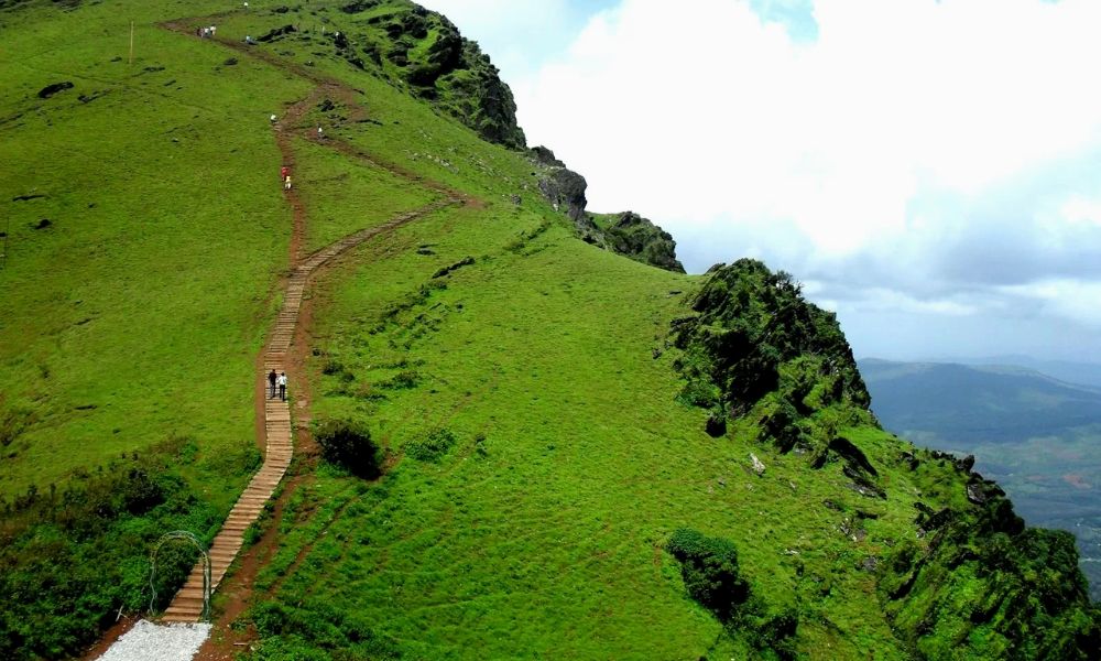 Mullayangiri Trek, Chikmagalur