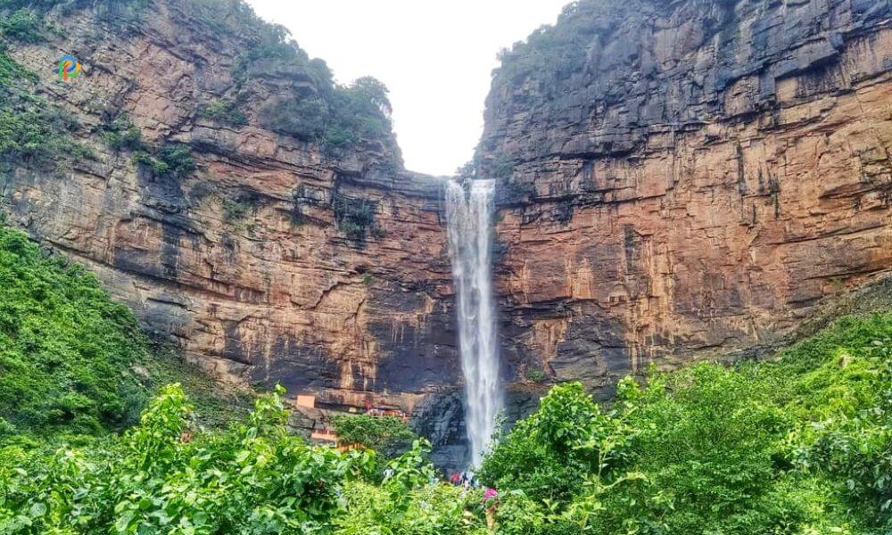 Tutrahi Waterfalls