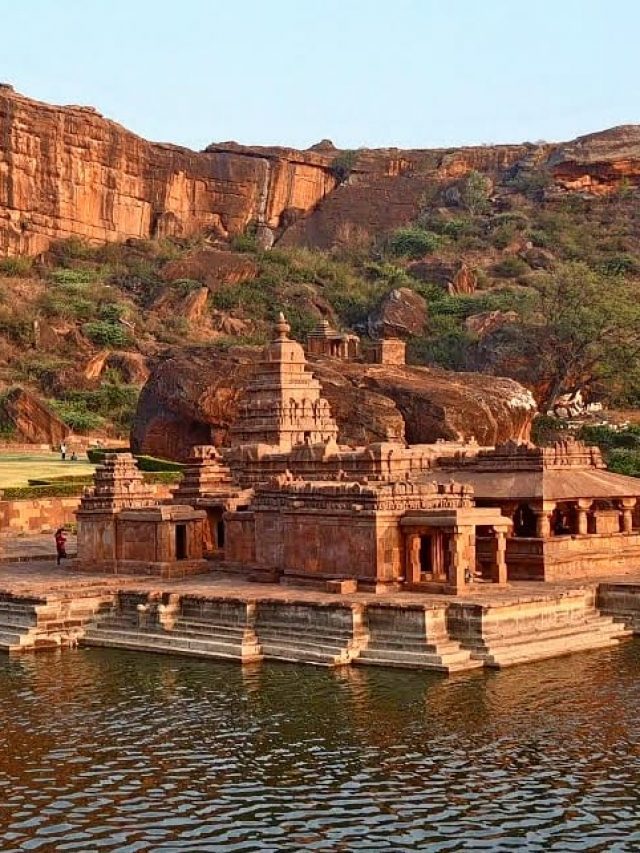 16 Must Visit Historical Places In Karnataka 2023!