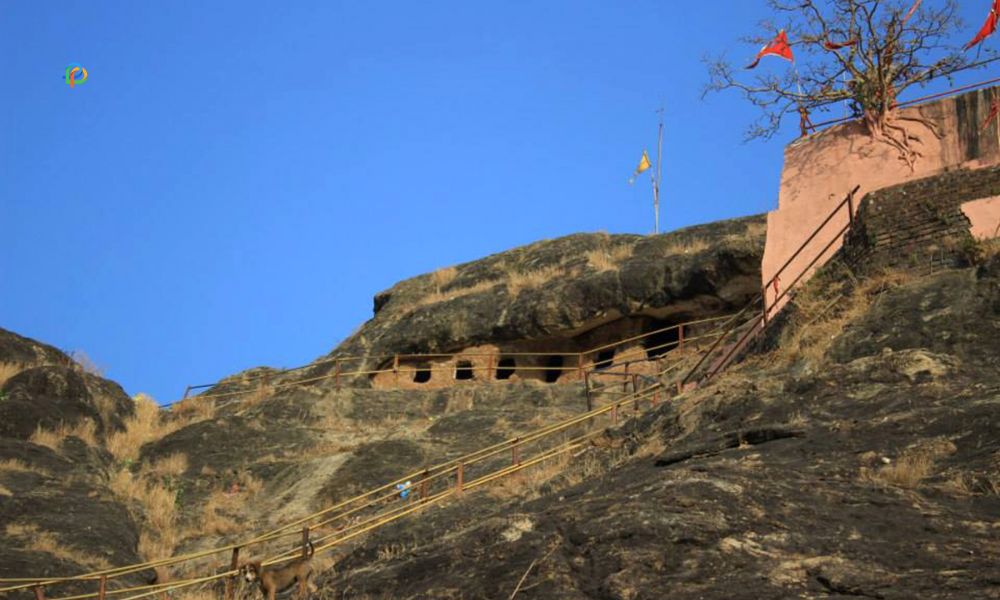 Kadia Dungar Buddhist Cave
