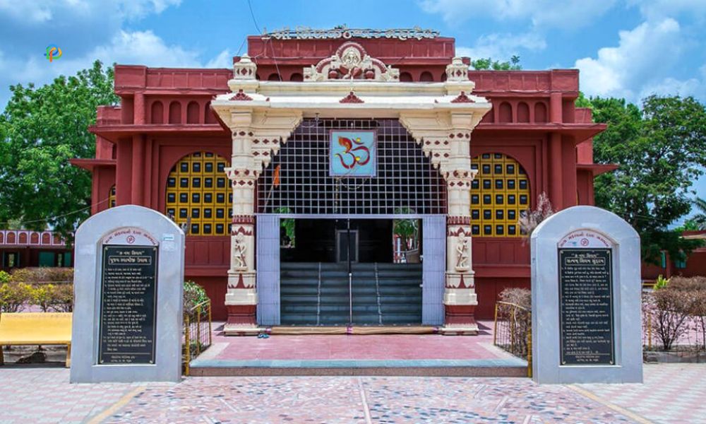Nilkantheshwar Temple
