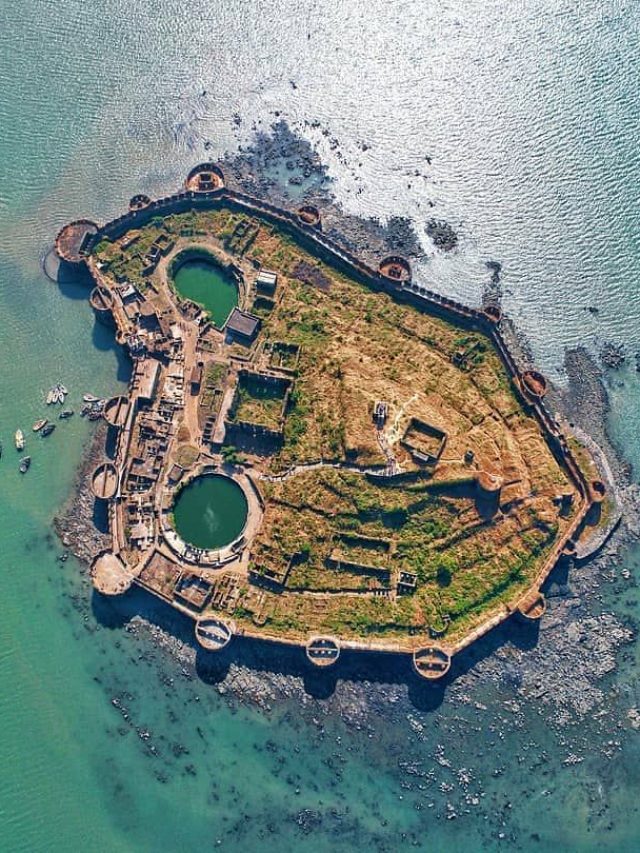 6 Amazing Sea Forts In Maharashtra That You Must Visit!