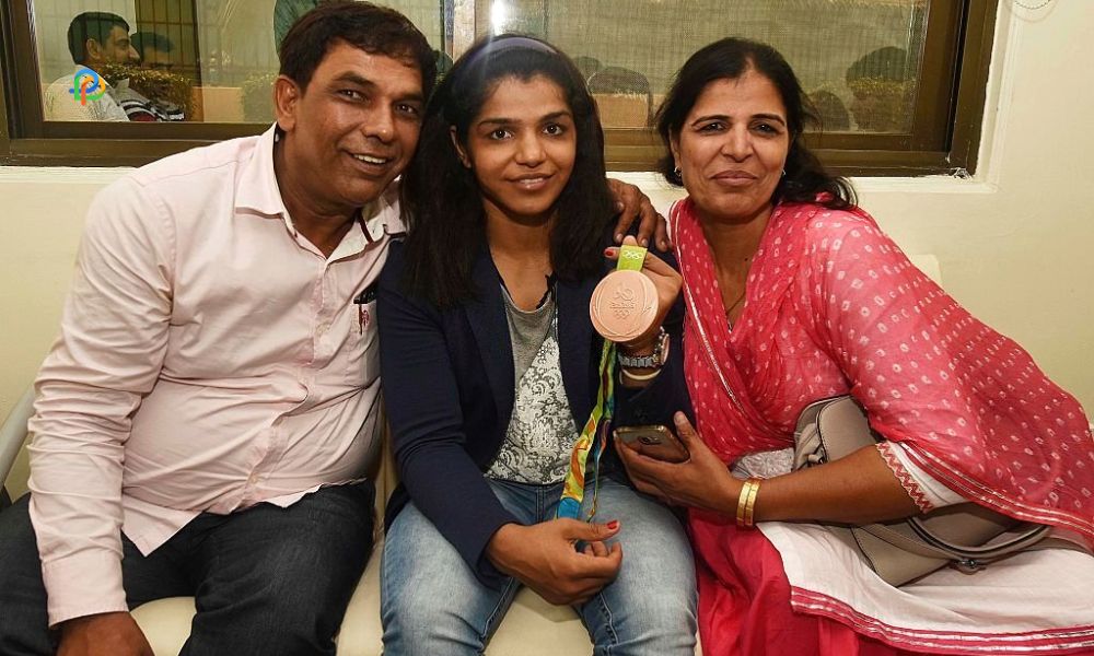 Sakshi Malik Family