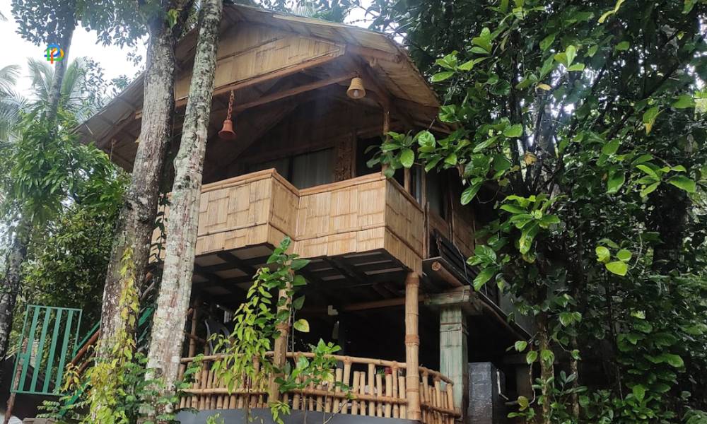 Bamboo Hut With Open Shower 